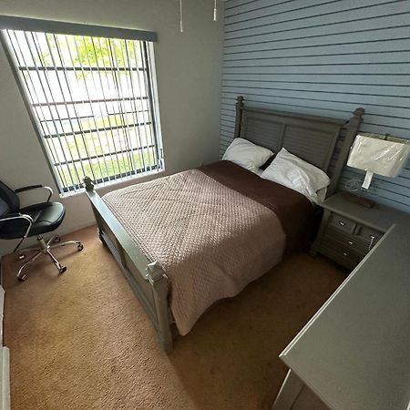 82-10Sw 135Av Villa Miami Exteriör bild
