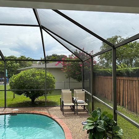 82-10Sw 135Av Villa Miami Exteriör bild