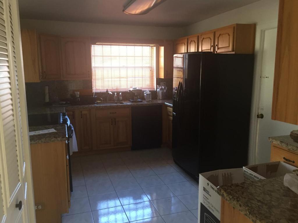 82-10Sw 135Av Villa Miami Exteriör bild