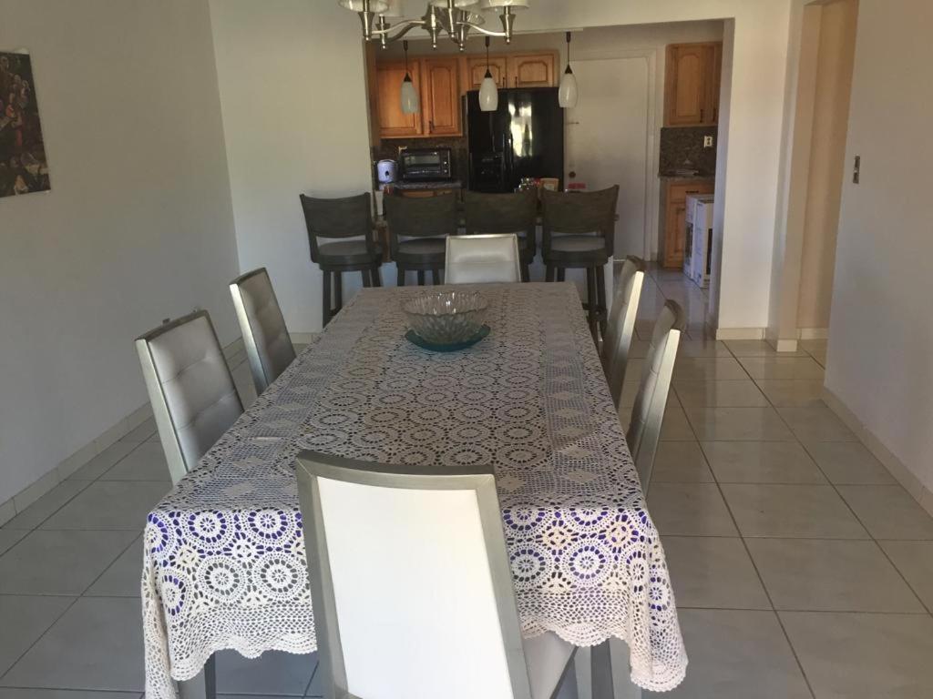 82-10Sw 135Av Villa Miami Exteriör bild