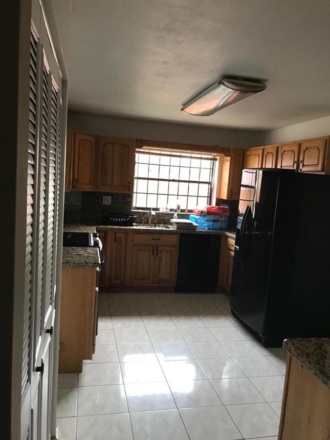 82-10Sw 135Av Villa Miami Exteriör bild