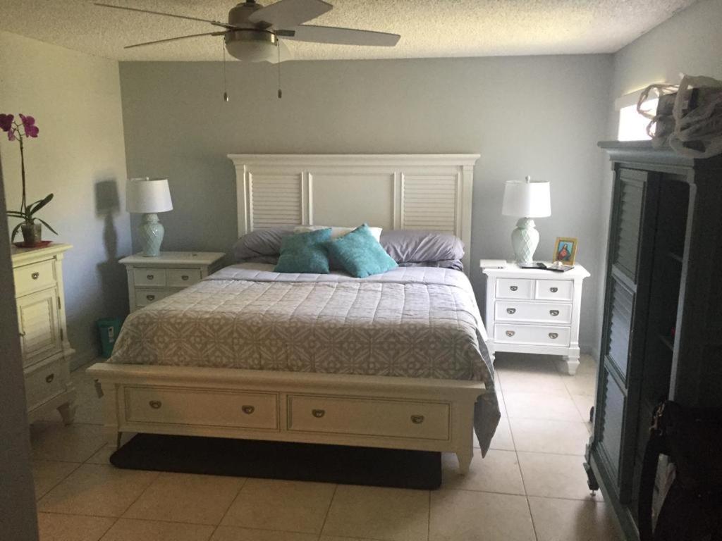 82-10Sw 135Av Villa Miami Exteriör bild
