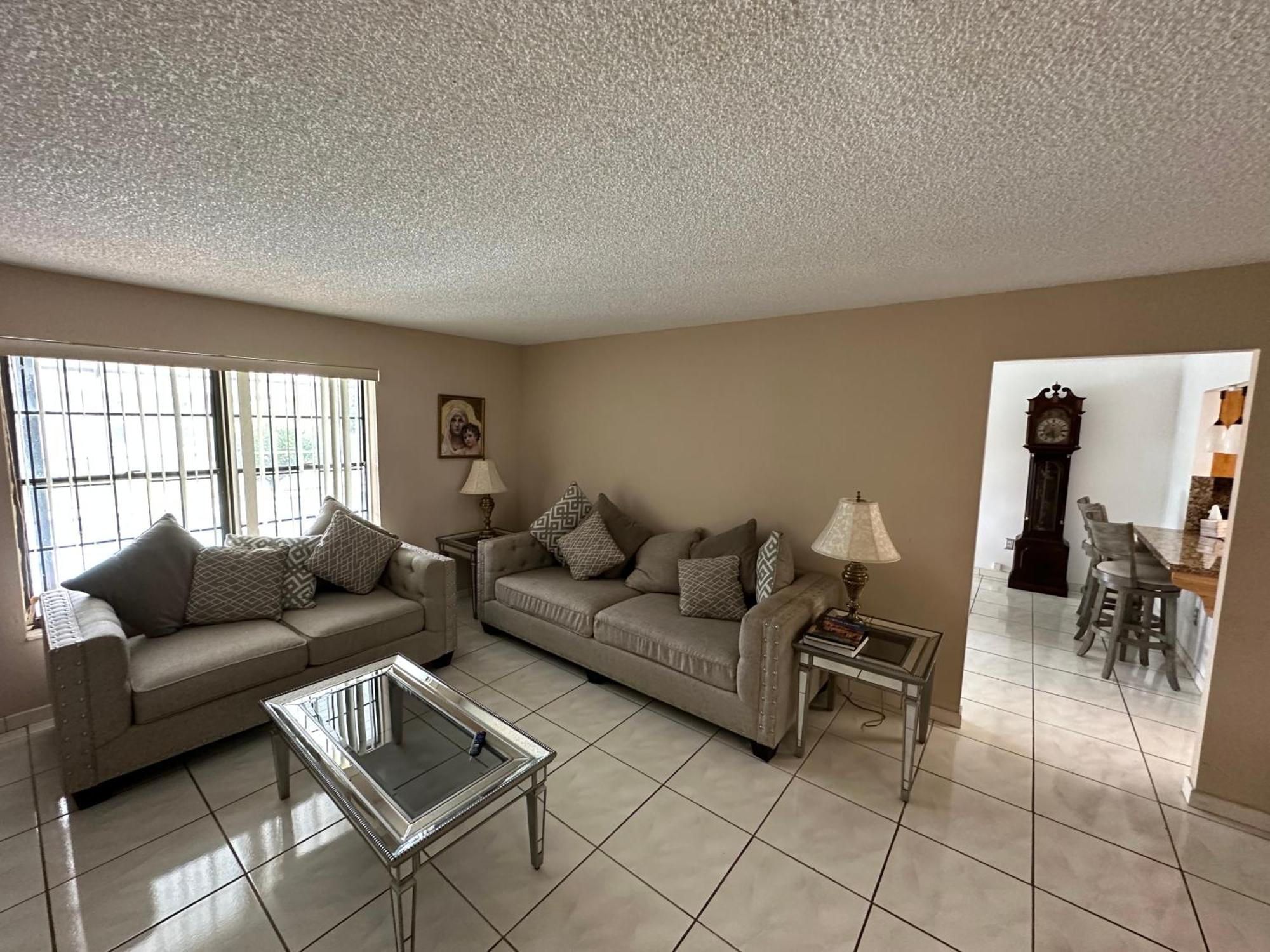 82-10Sw 135Av Villa Miami Exteriör bild